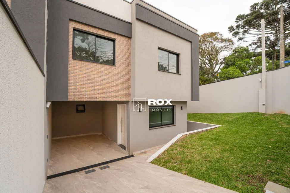 Foto 1 de Sobrado com 3 quartos à venda, 180m2 em Boa Vista, Curitiba - PR