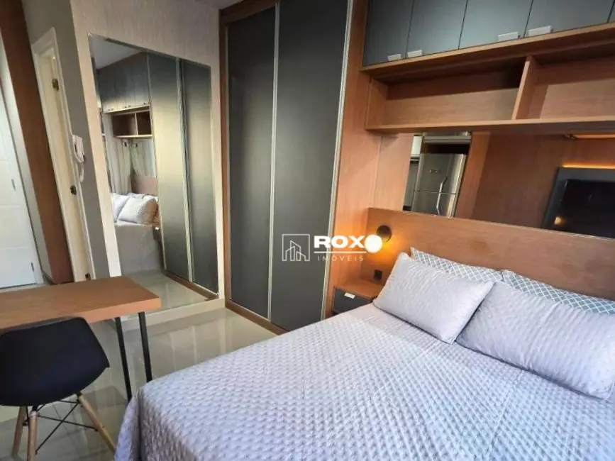 Kitnet com 1 quarto para alugar, 29m2 em Centro, Curitiba - PR - imagem 3 Foto 3 de Kitnet com 1 quarto para alugar, 29m2 em Centro, Curitiba - PR