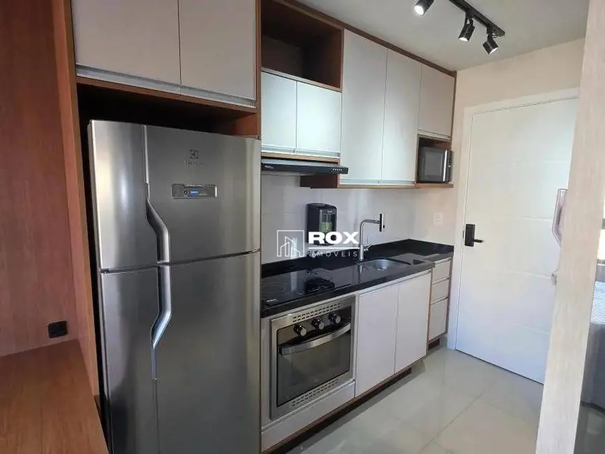 Kitnet com 1 quarto para alugar, 29m2 em Centro, Curitiba - PR - imagem 4 Foto 4 de Kitnet com 1 quarto para alugar, 29m2 em Centro, Curitiba - PR