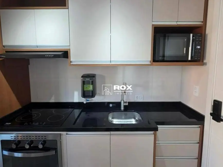 Kitnet com 1 quarto para alugar, 29m2 em Centro, Curitiba - PR - imagem 7 Foto 7 de Kitnet com 1 quarto para alugar, 29m2 em Centro, Curitiba - PR