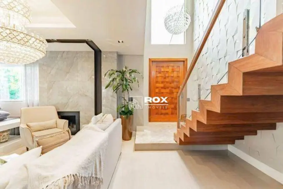 Foto 1 de Casa de Condomínio com 4 quartos para alugar, 266m2 em Santa Cândida, Curitiba - PR