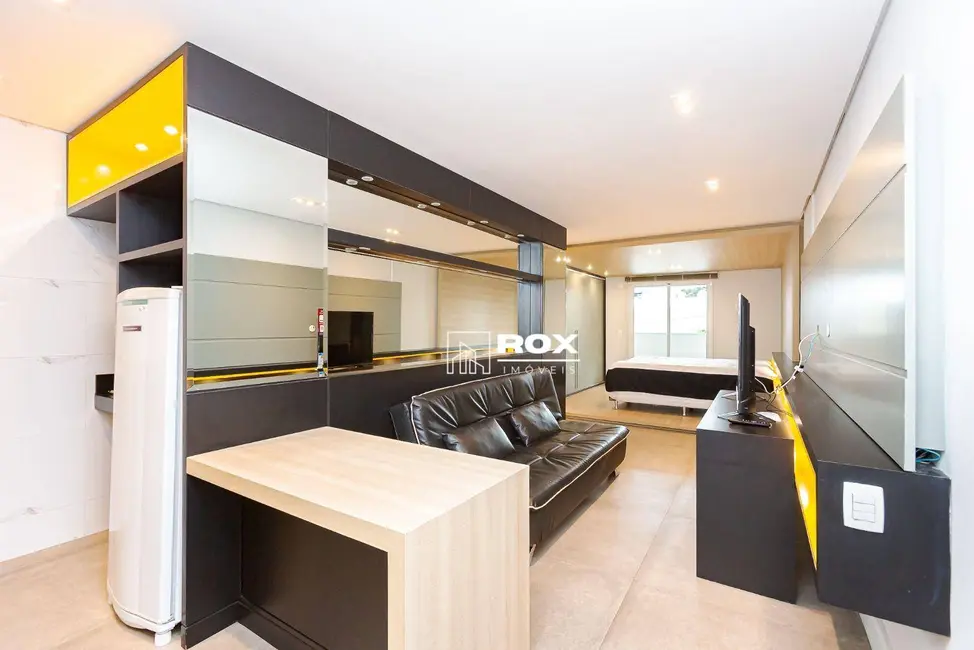 Apartamento com 1 quarto à venda, 54m2 em Alto da Rua XV, Curitiba - PR - imagem 2 Foto 2 de Apartamento com 1 quarto à venda, 54m2 em Alto da Rua XV, Curitiba - PR