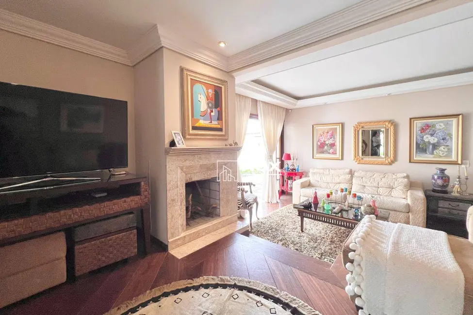 Casa com 4 quartos à venda, 328m2 em São Braz, Curitiba - PR - imagem 4 Foto 4 de Casa com 4 quartos à venda, 328m2 em São Braz, Curitiba - PR