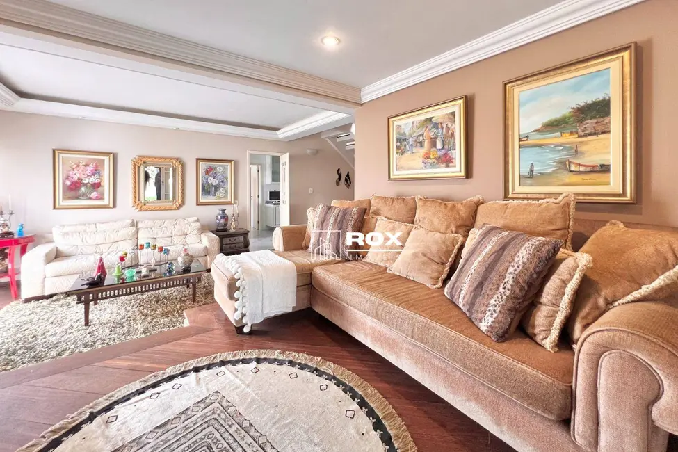 Casa com 4 quartos à venda, 328m2 em São Braz, Curitiba - PR - imagem 5 Foto 5 de Casa com 4 quartos à venda, 328m2 em São Braz, Curitiba - PR