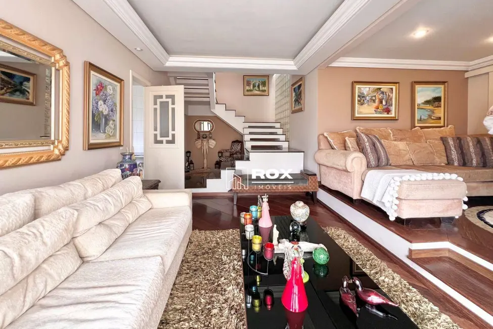 Casa com 4 quartos à venda, 328m2 em São Braz, Curitiba - PR - imagem 2 Foto 2 de Casa com 4 quartos à venda, 328m2 em São Braz, Curitiba - PR