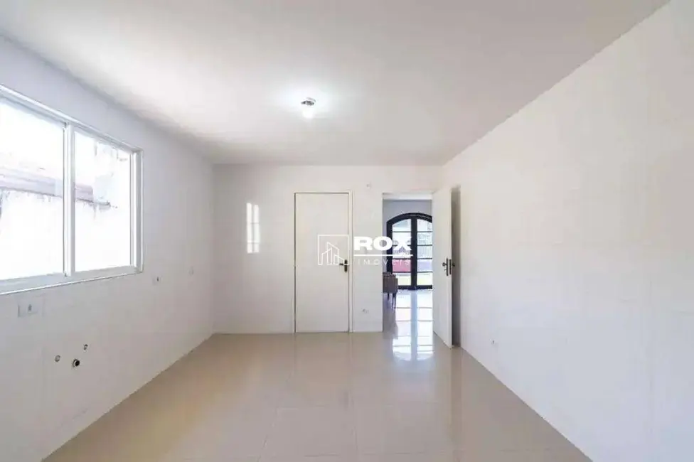 Casa com 3 quartos à venda, 316m2 em São Braz, Curitiba - PR - imagem 9 Foto 9 de Casa com 3 quartos à venda, 316m2 em São Braz, Curitiba - PR