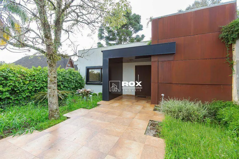 Foto 1 de Casa para alugar, 220m2 em Vista Alegre, Curitiba - PR