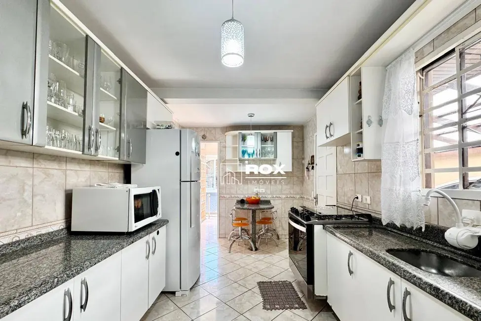 Foto 4 de Casa com 3 quartos à venda, 390m2 em Xaxim, Curitiba - PR