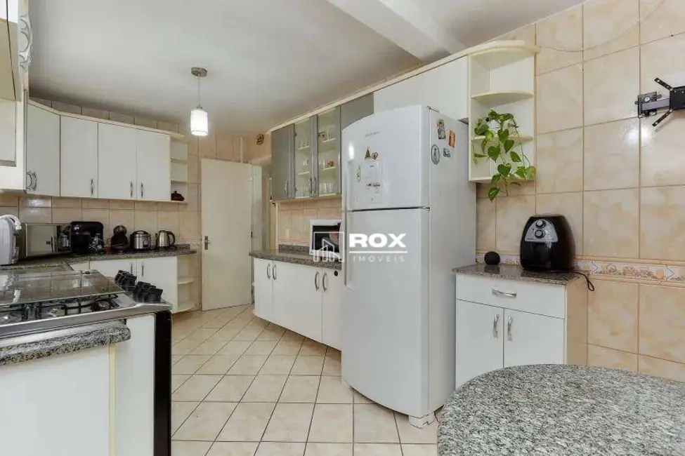 Foto 8 de Casa com 3 quartos à venda, 390m2 em Xaxim, Curitiba - PR