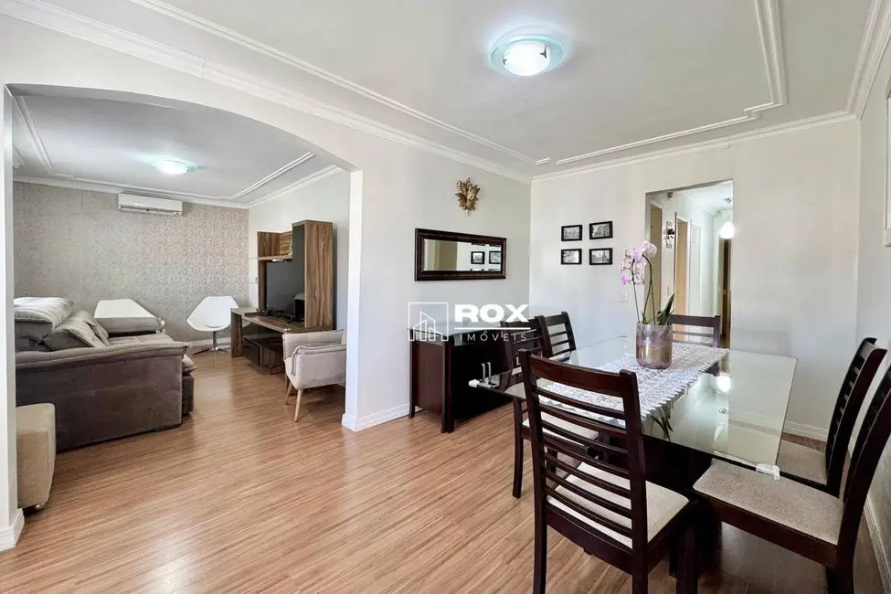 Foto 2 de Casa com 3 quartos à venda, 390m2 em Xaxim, Curitiba - PR