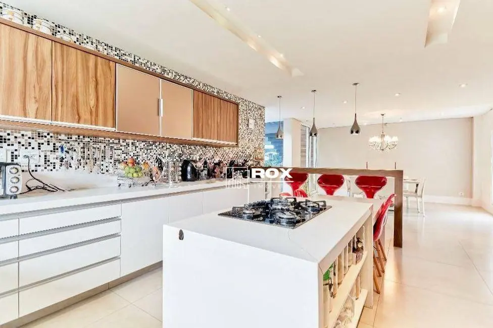 Casa de Condomínio com 4 quartos à venda, 1551m2 em Santa Cândida, Curitiba - PR - imagem 5 Foto 5 de Casa de Condomínio com 4 quartos à venda, 1551m2 em Santa Cândida, Curitiba - PR