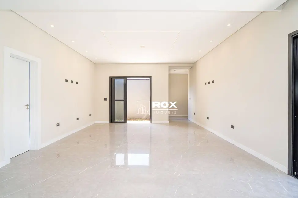 Casa com 3 quartos à venda, 473m2 em Vila Juliana, Piraquara - PR - imagem 8 Foto 8 de Casa com 3 quartos à venda, 473m2 em Vila Juliana, Piraquara - PR