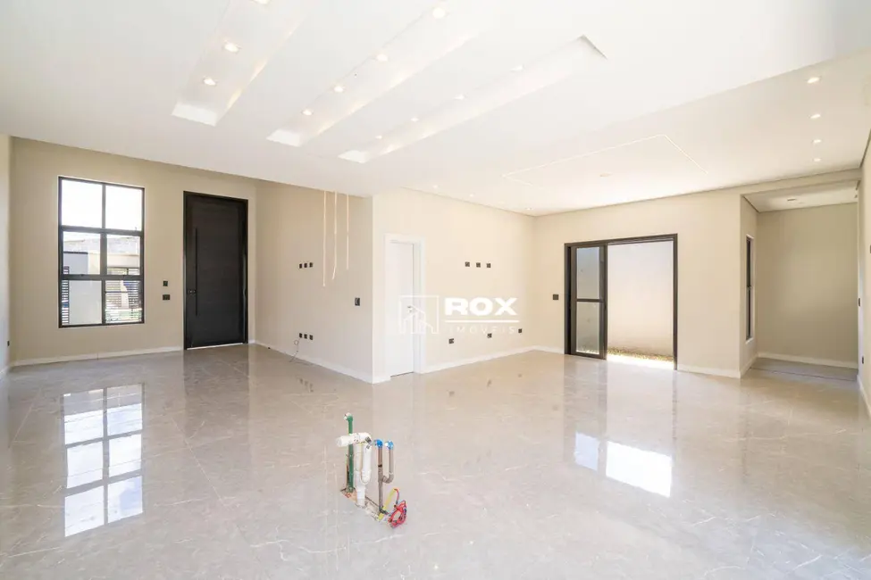 Casa com 3 quartos à venda, 473m2 em Vila Juliana, Piraquara - PR - imagem 9 Foto 9 de Casa com 3 quartos à venda, 473m2 em Vila Juliana, Piraquara - PR