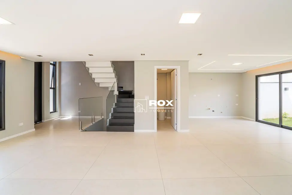 Casa de Condomínio com 3 quartos à venda, 145m2 em Costeira, Sao Jose Dos Pinhais - PR - imagem 3 Foto 3 de Casa de Condomínio com 3 quartos à venda, 145m2 em Costeira, Sao Jose Dos Pinhais - PR