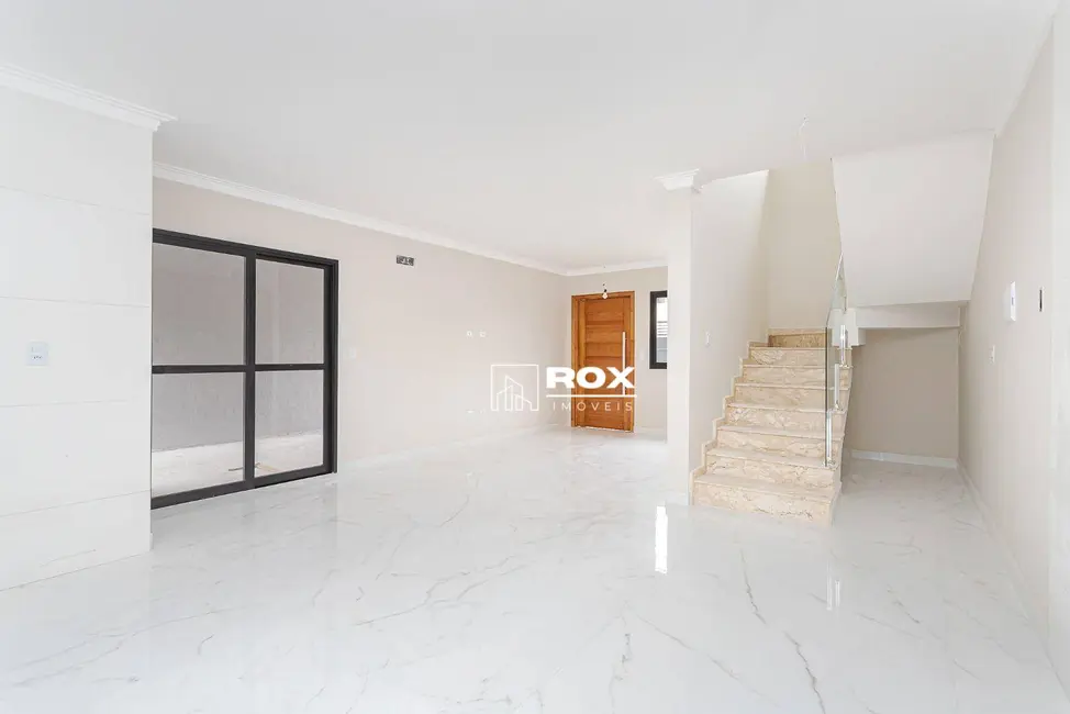 Sobrado com 3 quartos à venda, 128m2 em Pinhais - PR - imagem 9 Foto 9 de Sobrado com 3 quartos à venda, 128m2 em Pinhais - PR