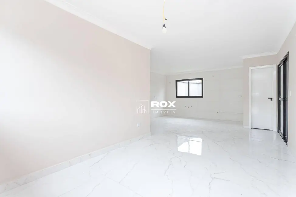 Sobrado com 3 quartos à venda, 128m2 em Pinhais - PR - imagem 3 Foto 3 de Sobrado com 3 quartos à venda, 128m2 em Pinhais - PR