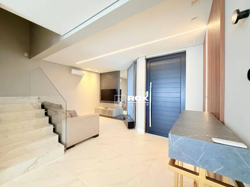 Foto 4 de Casa de Condomínio com 4 quartos para alugar, 250m2 em Santa Cândida, Curitiba - PR