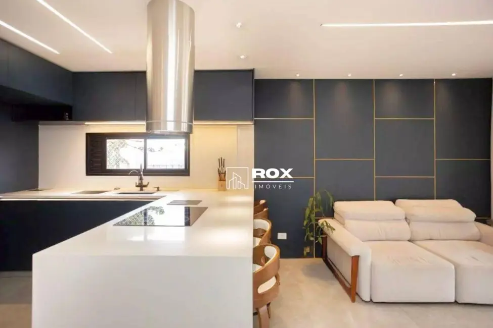 Apartamento com 2 quartos à venda, 11680m2 em Ahú, Curitiba - PR - imagem 3 Foto 3 de Apartamento com 2 quartos à venda, 11680m2 em Ahú, Curitiba - PR