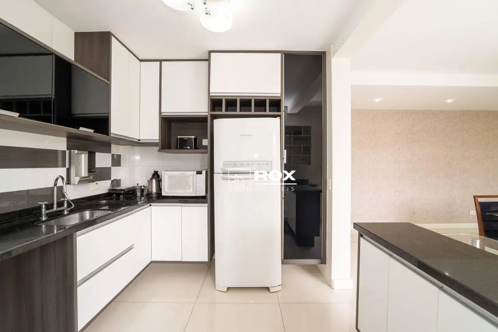 Foto 9 de Apartamento com 3 quartos à venda, 224m2 em Água Verde, Curitiba - PR