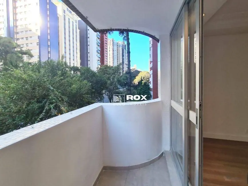 Foto 8 de Apartamento com 3 quartos para alugar, 253m2 em Centro, Curitiba - PR