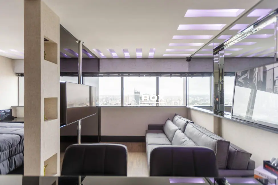 Apartamento com 1 quarto à venda, 63m2 em Centro, Curitiba - PR - imagem 6 Foto 6 de Apartamento com 1 quarto à venda, 63m2 em Centro, Curitiba - PR