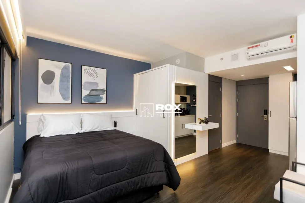 Kitnet com 1 quarto à venda, 50m2 em Água Verde, Curitiba - PR - imagem 1 Foto 1 de Kitnet com 1 quarto à venda, 50m2 em Água Verde, Curitiba - PR