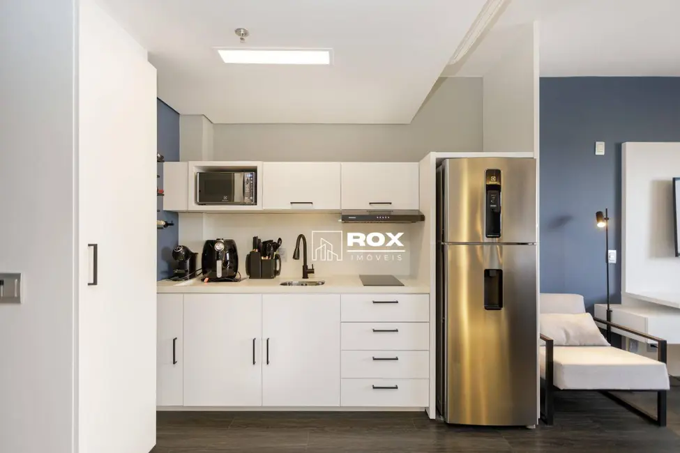 Kitnet com 1 quarto à venda, 50m2 em Água Verde, Curitiba - PR - imagem 8 Foto 8 de Kitnet com 1 quarto à venda, 50m2 em Água Verde, Curitiba - PR