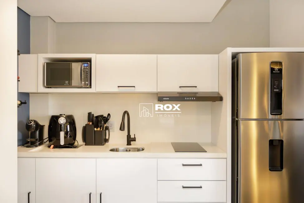 Kitnet com 1 quarto à venda, 50m2 em Água Verde, Curitiba - PR - imagem 9 Foto 9 de Kitnet com 1 quarto à venda, 50m2 em Água Verde, Curitiba - PR