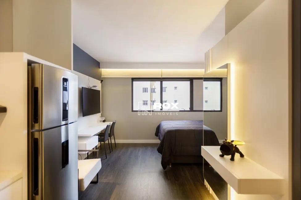 Kitnet com 1 quarto à venda, 50m2 em Água Verde, Curitiba - PR - imagem 4 Foto 4 de Kitnet com 1 quarto à venda, 50m2 em Água Verde, Curitiba - PR