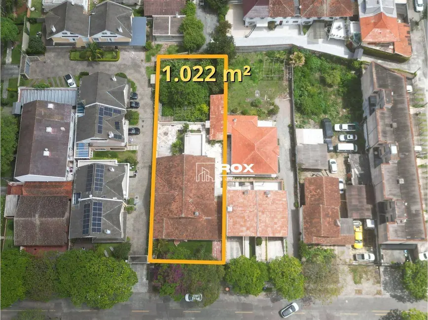 Foto 1 de Terreno / Lote à venda, 1022m2 em Água Verde, Curitiba - PR