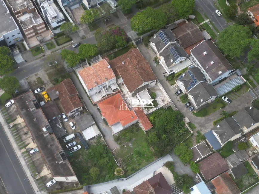 Foto 3 de Terreno / Lote à venda, 1022m2 em Água Verde, Curitiba - PR