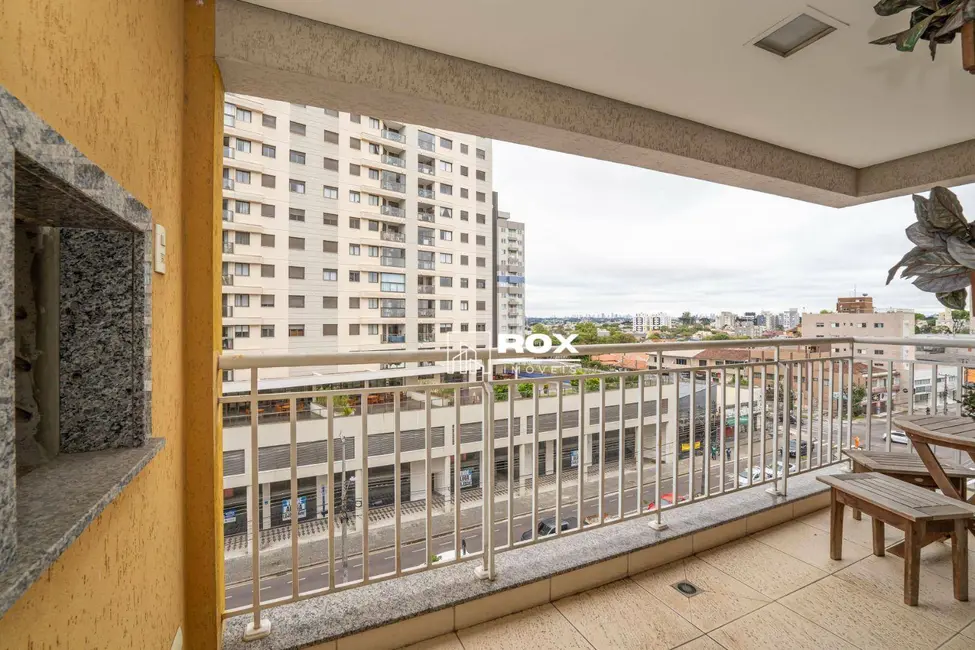 Apartamento com 3 quartos à venda, 130m2 em Capão Raso, Curitiba - PR - imagem 9 Foto 9 de Apartamento com 3 quartos à venda, 130m2 em Capão Raso, Curitiba - PR