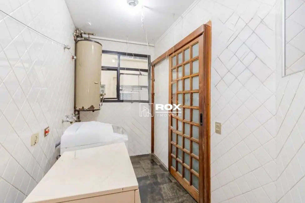 Apartamento com 3 quartos à venda, 266m2 em Batel, Curitiba - PR - imagem 9 Foto 9 de Apartamento com 3 quartos à venda, 266m2 em Batel, Curitiba - PR