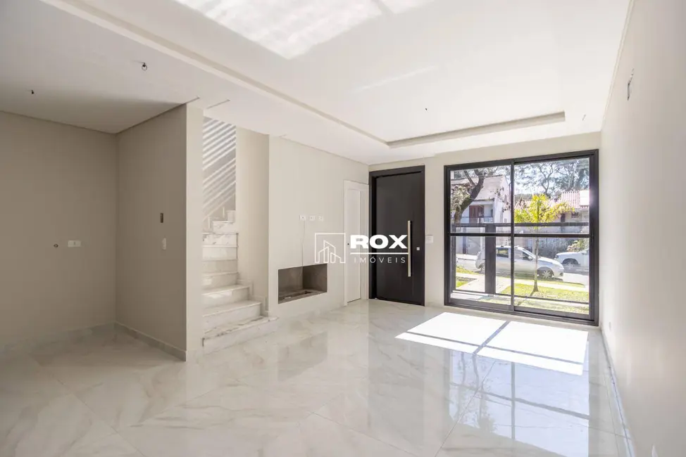 Sobrado com 3 quartos à venda, 115m2 em Água Verde, Curitiba - PR - imagem 3 Foto 3 de Sobrado com 3 quartos à venda, 115m2 em Água Verde, Curitiba - PR