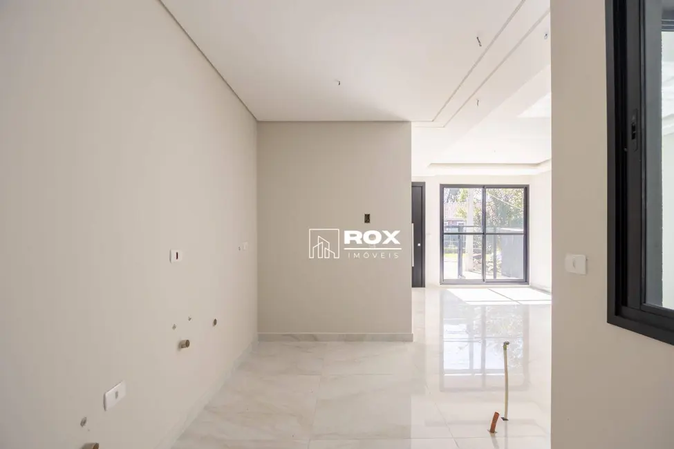 Sobrado com 3 quartos à venda, 115m2 em Água Verde, Curitiba - PR - imagem 8 Foto 8 de Sobrado com 3 quartos à venda, 115m2 em Água Verde, Curitiba - PR