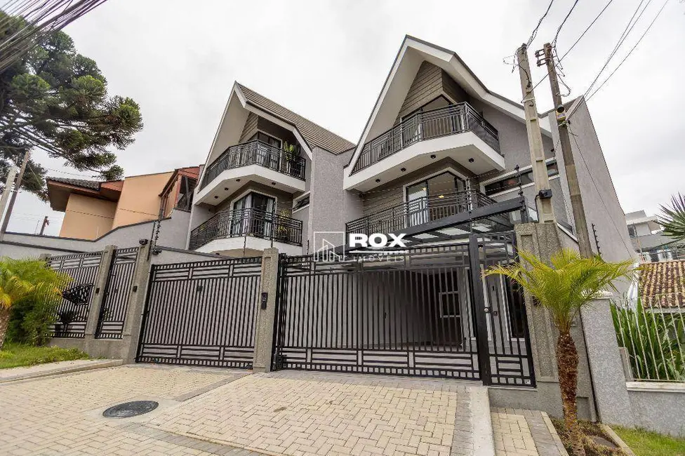 Sobrado com 3 quartos à venda, 169m2 em Vista Alegre, Curitiba - PR - imagem 1 Foto 1 de Sobrado com 3 quartos à venda, 169m2 em Vista Alegre, Curitiba - PR