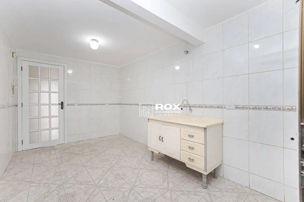 Foto 8 de Sobrado com 3 quartos para alugar, 110m2 em Capão da Imbuia, Curitiba - PR