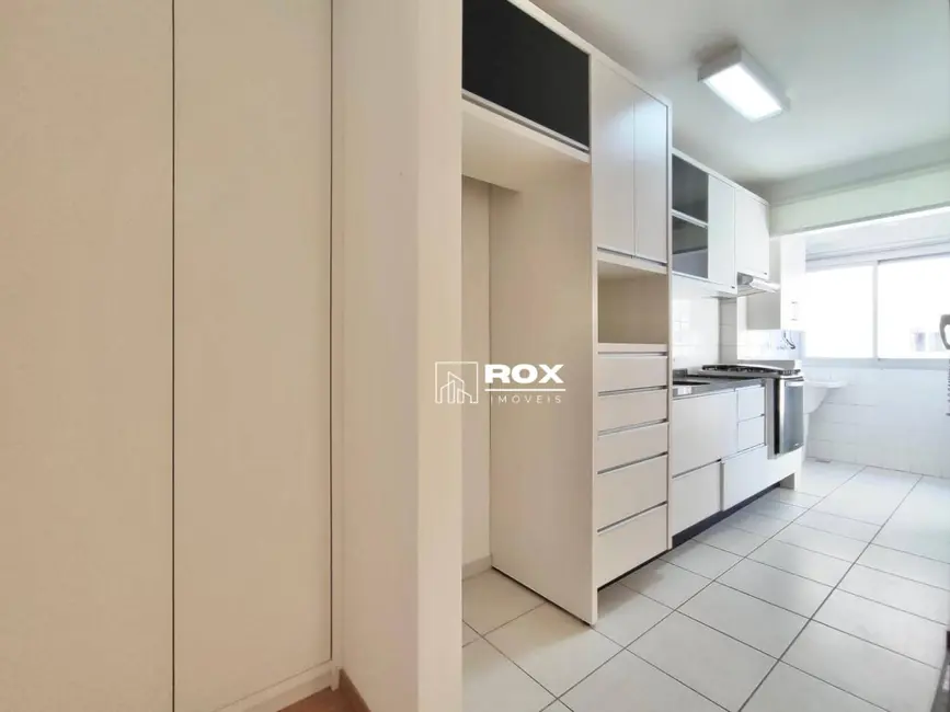 Apartamento com 2 quartos para alugar, 97m2 em Curitiba - PR - imagem 6 Foto 6 de Apartamento com 2 quartos para alugar, 97m2 em Curitiba - PR