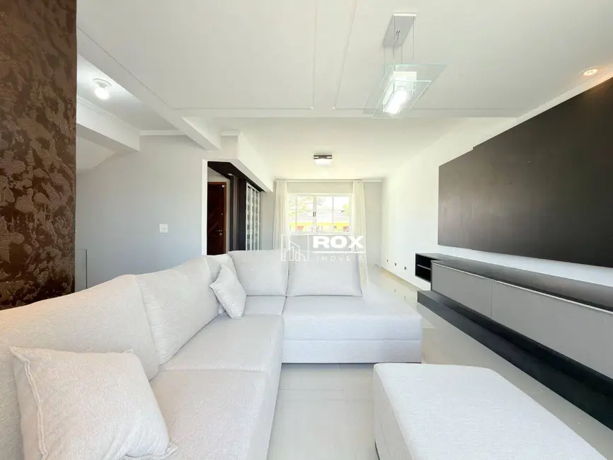 Sobrado com 3 quartos à venda, 117m2 em Santa Felicidade, Curitiba - PR - imagem 3 Foto 3 de Sobrado com 3 quartos à venda, 117m2 em Santa Felicidade, Curitiba - PR