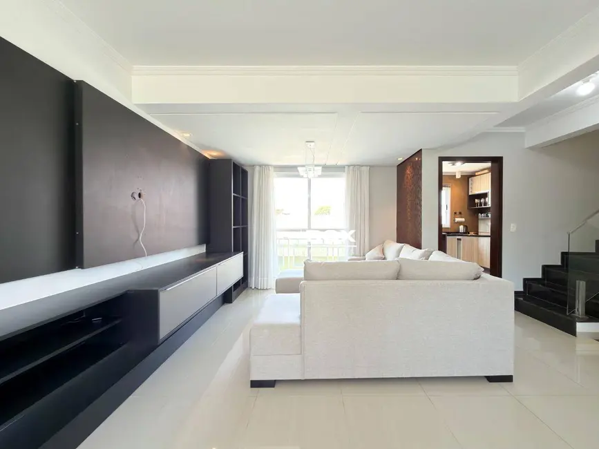 Sobrado com 3 quartos à venda, 117m2 em Santa Felicidade, Curitiba - PR - imagem 6 Foto 6 de Sobrado com 3 quartos à venda, 117m2 em Santa Felicidade, Curitiba - PR