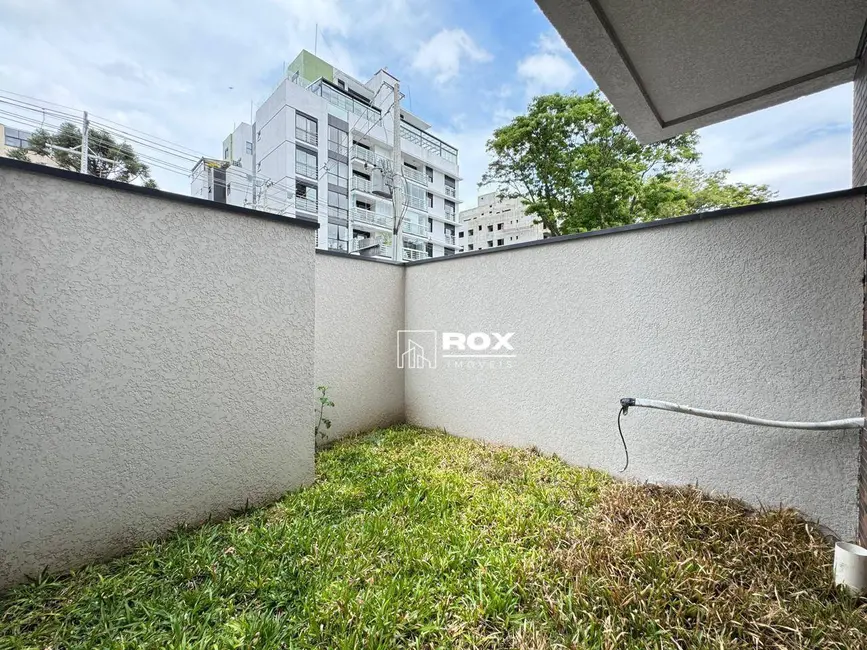 Kitnet com 1 quarto à venda, 43m2 em Água Verde, Curitiba - PR - imagem 8 Foto 8 de Kitnet com 1 quarto à venda, 43m2 em Água Verde, Curitiba - PR