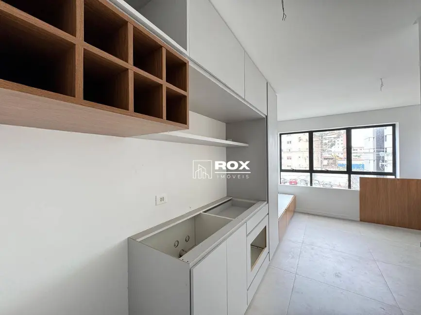 Kitnet com 1 quarto à venda, 43m2 em Água Verde, Curitiba - PR - imagem 4 Foto 4 de Kitnet com 1 quarto à venda, 43m2 em Água Verde, Curitiba - PR