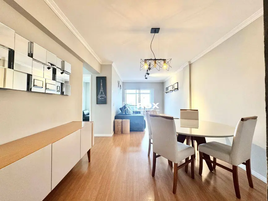 Apartamento com 3 quartos à venda, 104m2 em Vila Izabel, Curitiba - PR - imagem 6 Foto 6 de Apartamento com 3 quartos à venda, 104m2 em Vila Izabel, Curitiba - PR