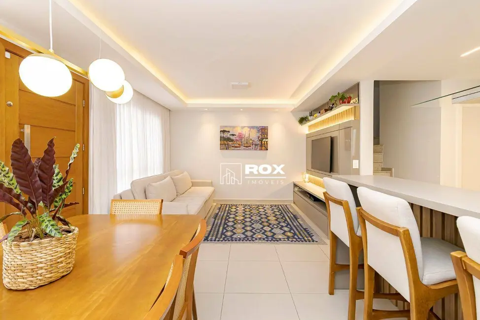 Sobrado com 3 quartos à venda, 143m2 em Santa Felicidade, Curitiba - PR - imagem 1 Foto 1 de Sobrado com 3 quartos à venda, 143m2 em Santa Felicidade, Curitiba - PR