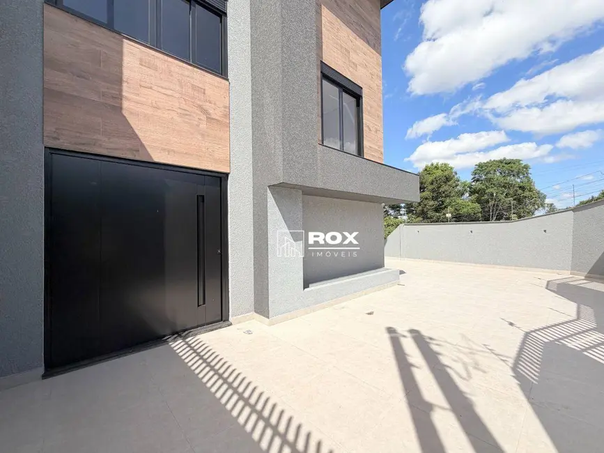 Foto 2 de Casa com 4 quartos para alugar, 367m2 em São Braz, Curitiba - PR