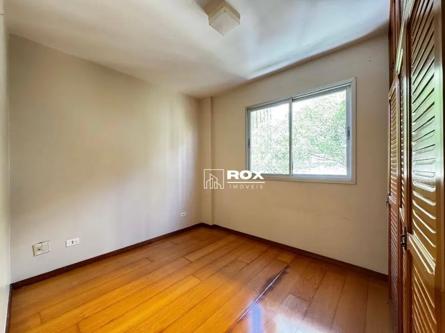 Apartamento com 3 quartos à venda, 101m2 em Bigorrilho, Curitiba - PR - imagem 9 Foto 9 de Apartamento com 3 quartos à venda, 101m2 em Bigorrilho, Curitiba - PR