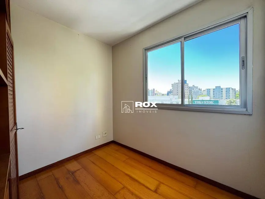 Apartamento com 3 quartos à venda, 101m2 em Bigorrilho, Curitiba - PR - imagem 8 Foto 8 de Apartamento com 3 quartos à venda, 101m2 em Bigorrilho, Curitiba - PR