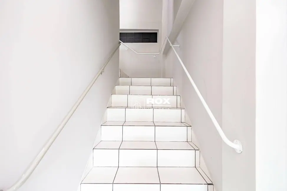 Foto 16 de Casa para alugar, 391m2 em Portão, Curitiba - PR