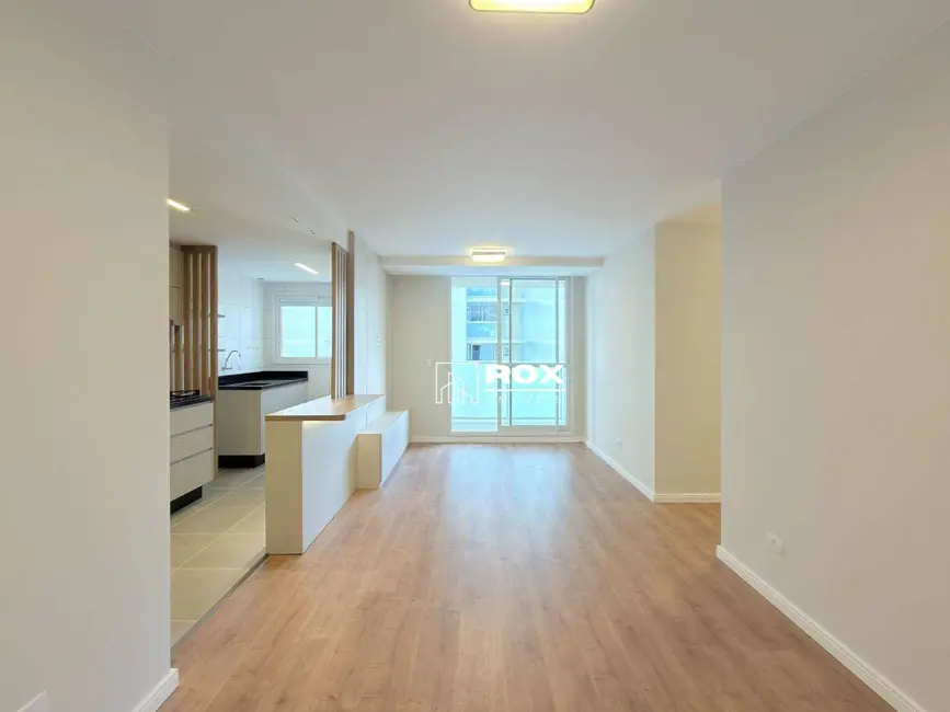 Foto 1 de Apartamento com 3 quartos para alugar, 110m2 em Capão Raso, Curitiba - PR