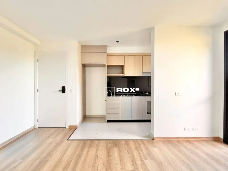 Foto 2 de Apartamento com 2 quartos para alugar, 66m2 em Curitiba - PR